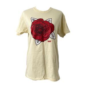 Women’s Medium Shirt Levis Off White Yellow In Color Crewneck Short Sleeve